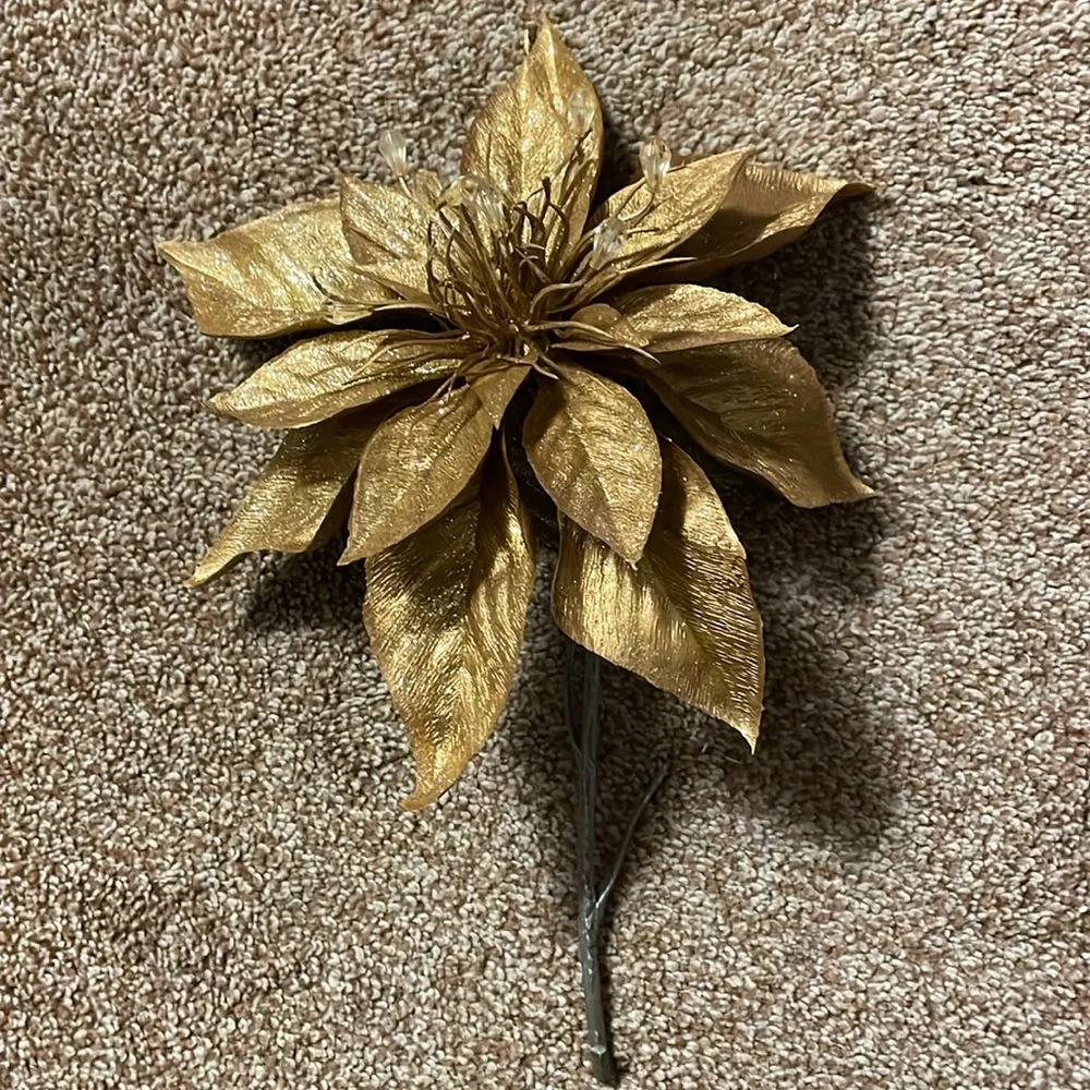 Large Golden Glittered Poinsettia 9